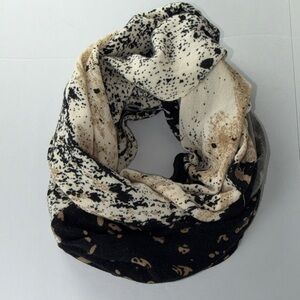 Steve Madden Neutral Infinity Scarf